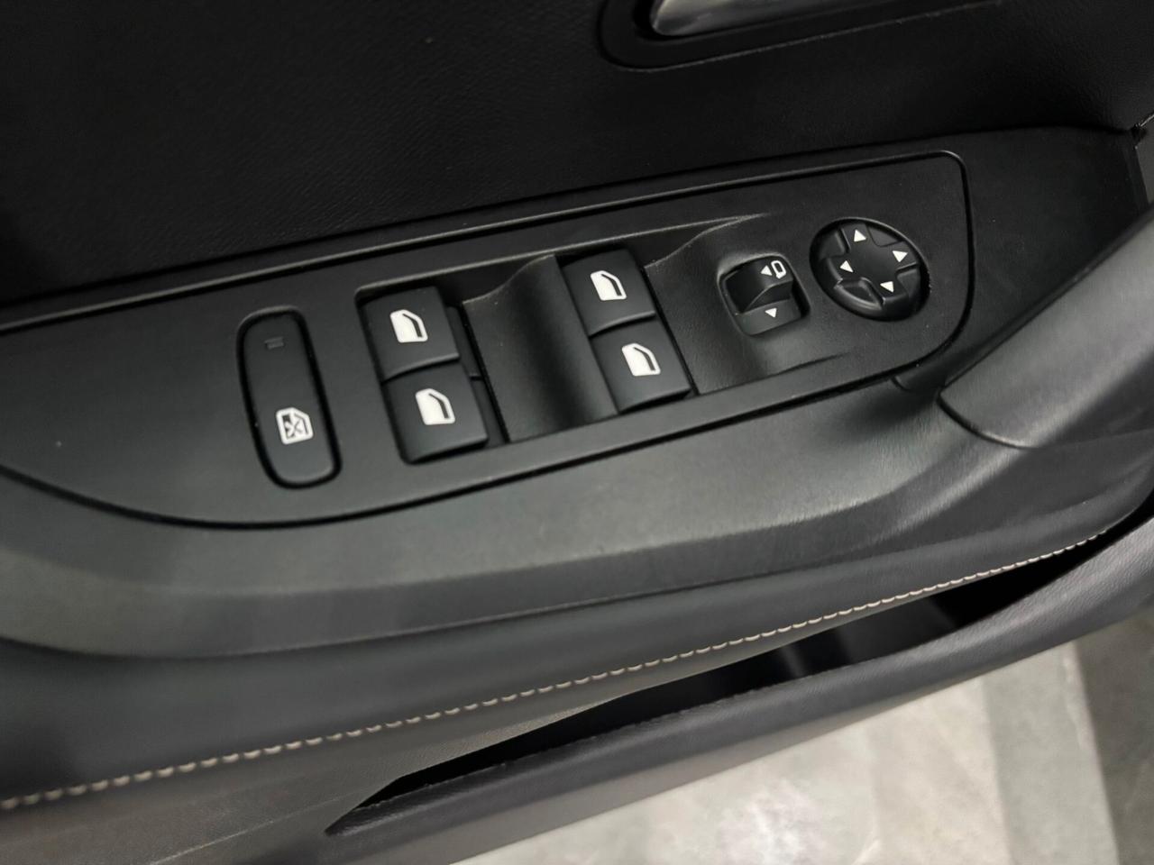 Peugeot 2008 1.2 PureTech 100 S&S Allure