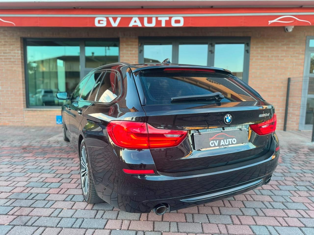 BMW 520d SPORT FULL OPTIONAL