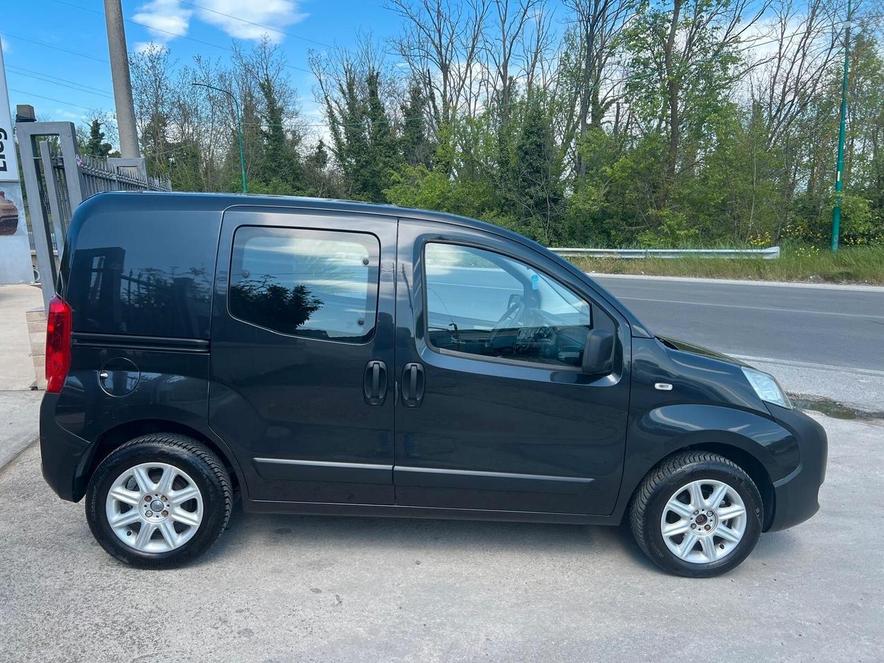 Peugeot Bipper Tepee 1.4 HDi 70cv AUTOCARRO CON POSTI