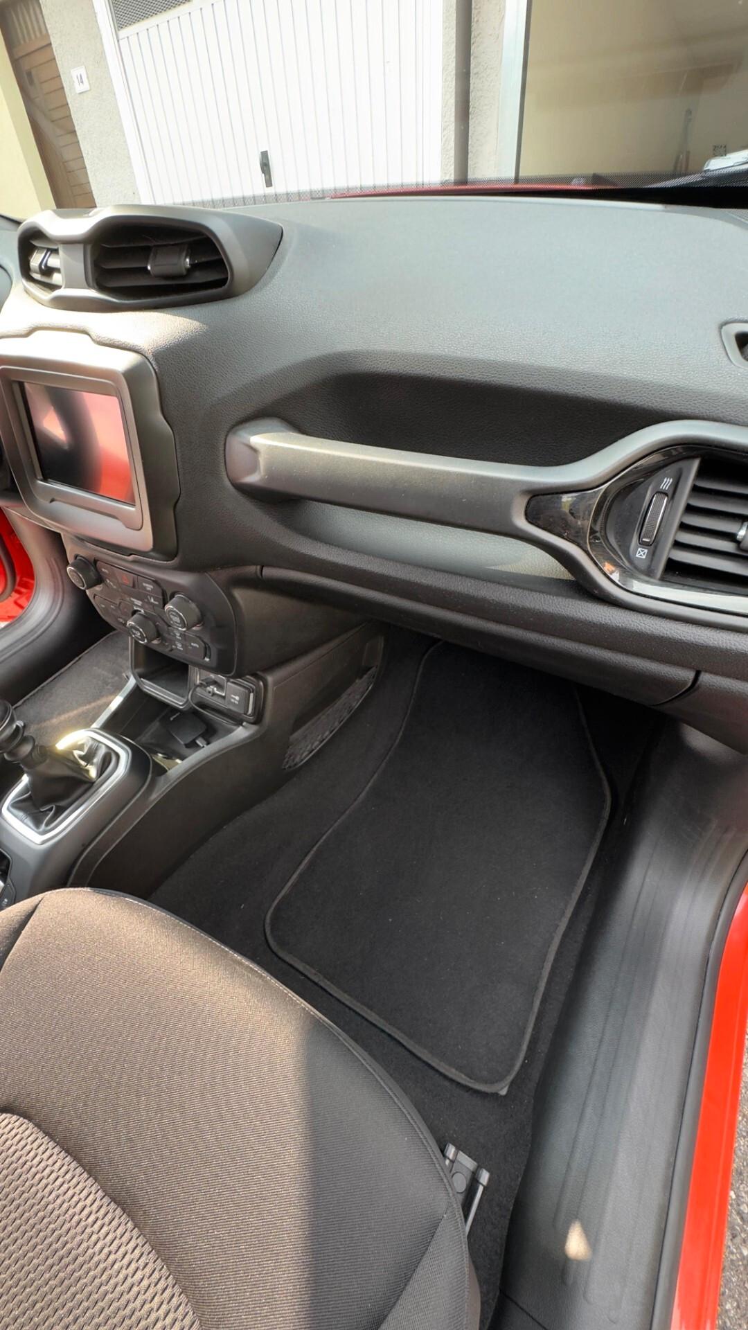 Jeep Renegade 1.6 Mjt 120 CV Night Eagle
