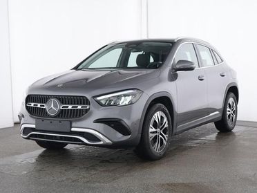 MERCEDES-BENZ GLA 180 Automatic Progressive Advanced
