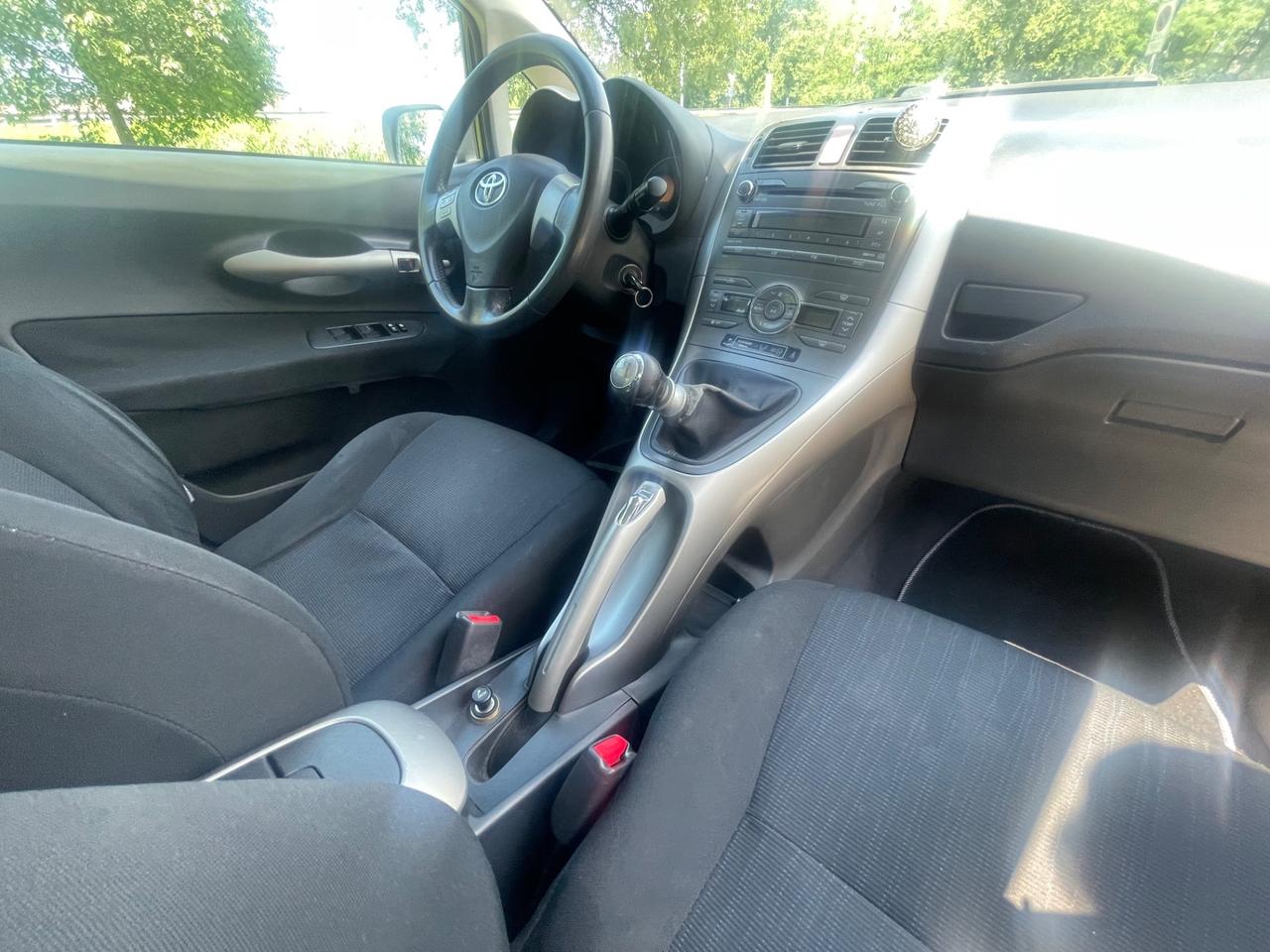 Toyota Auris 2.0 D-4D 5 porte Sol