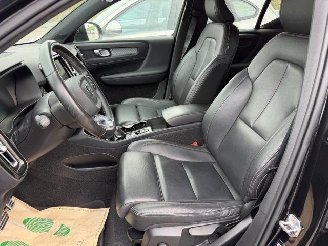 VOLVO XC40 T4 Recharge Plug-in Hybrid R-design