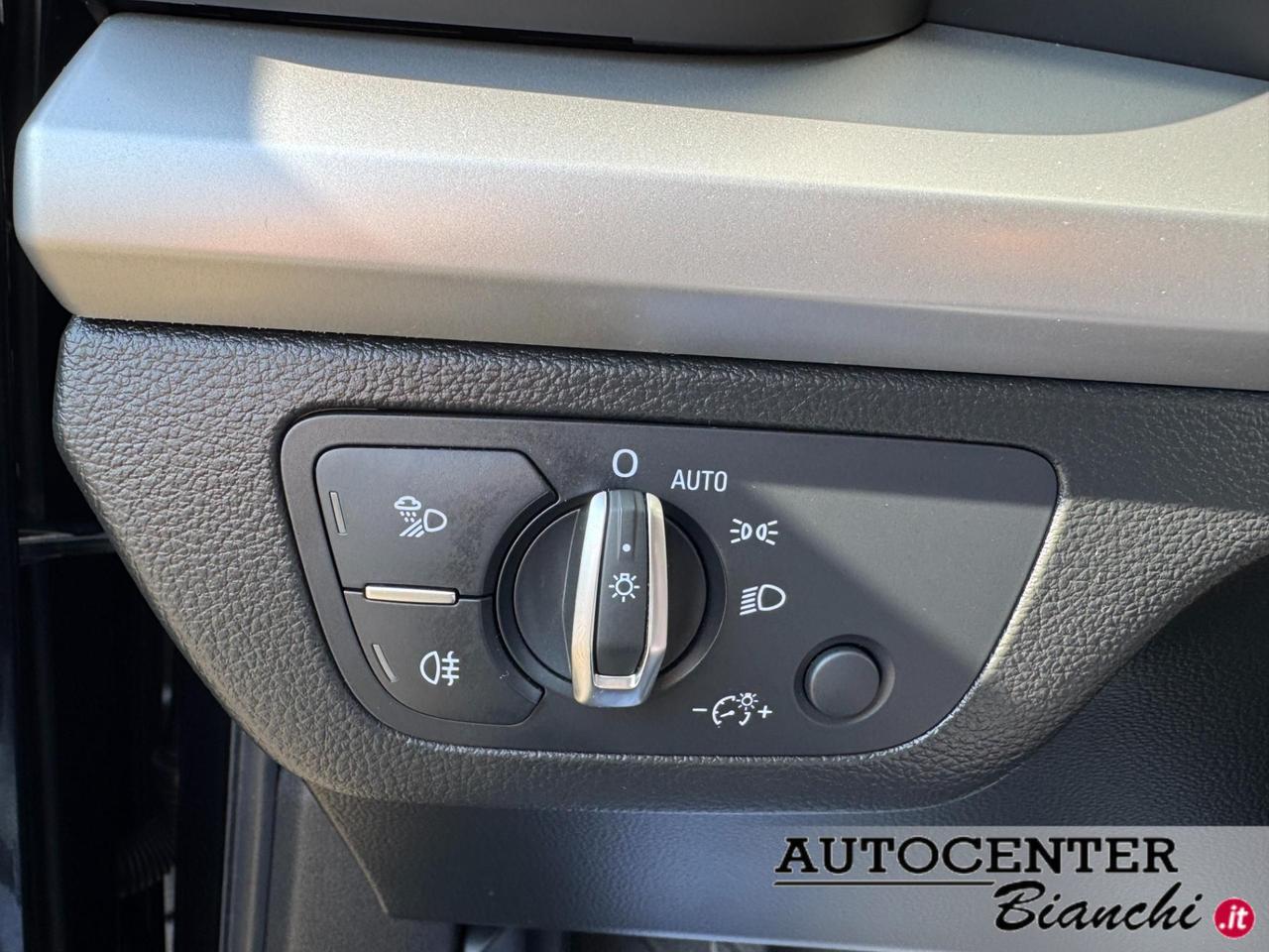 Audi Q5 40 2.0 tdi mhev 12V quattro s-tronic