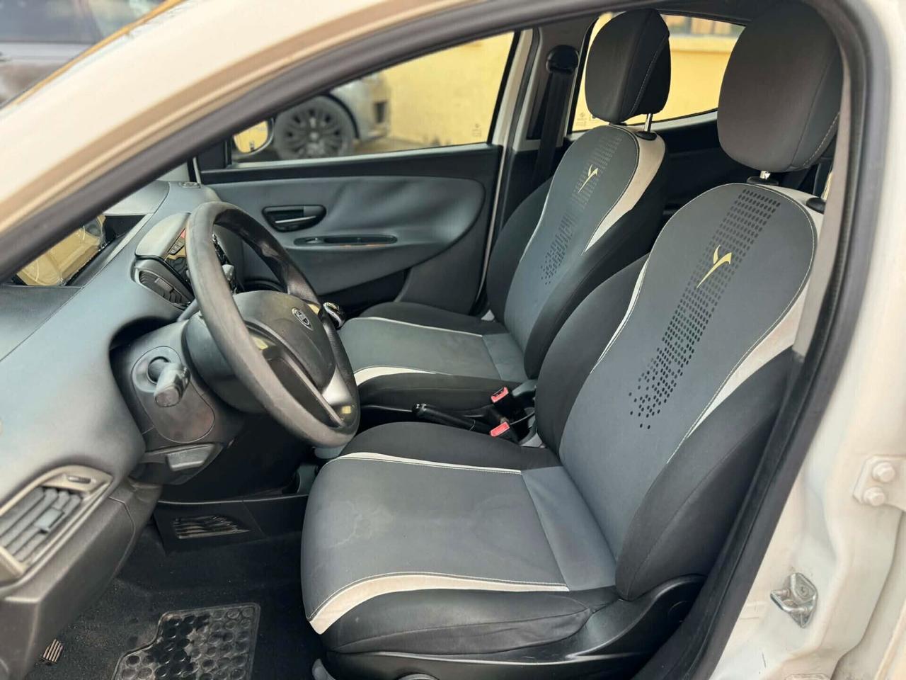 Lancia Ypsilon Anno 2014 0.9 Benz/Metano