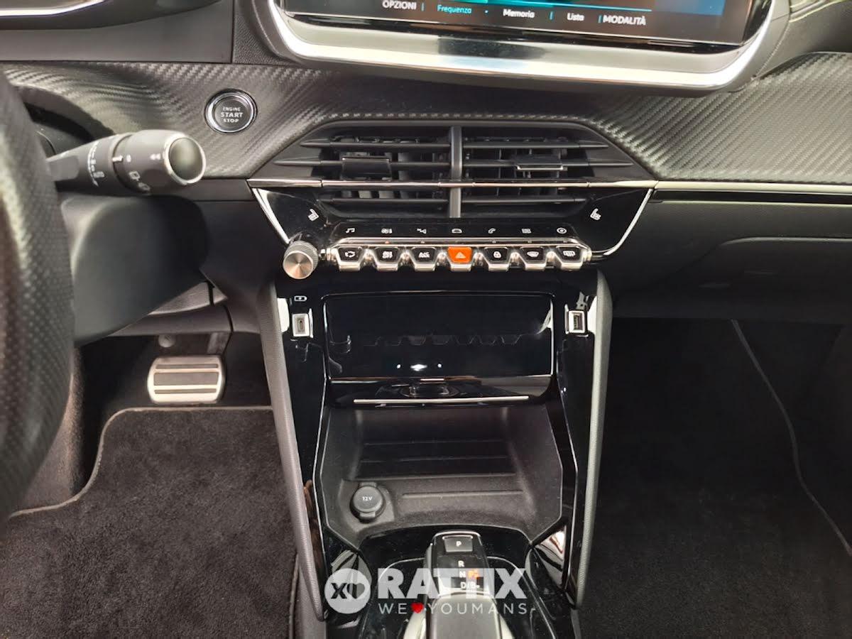 Peugeot 2008 motore elettrico 100kW GT