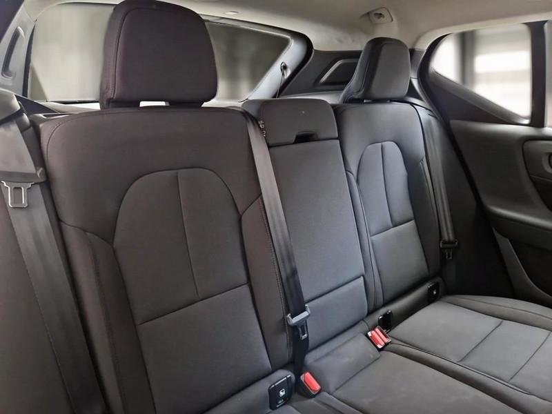 VOLVO XC40 T3 automatico Momentum Pro