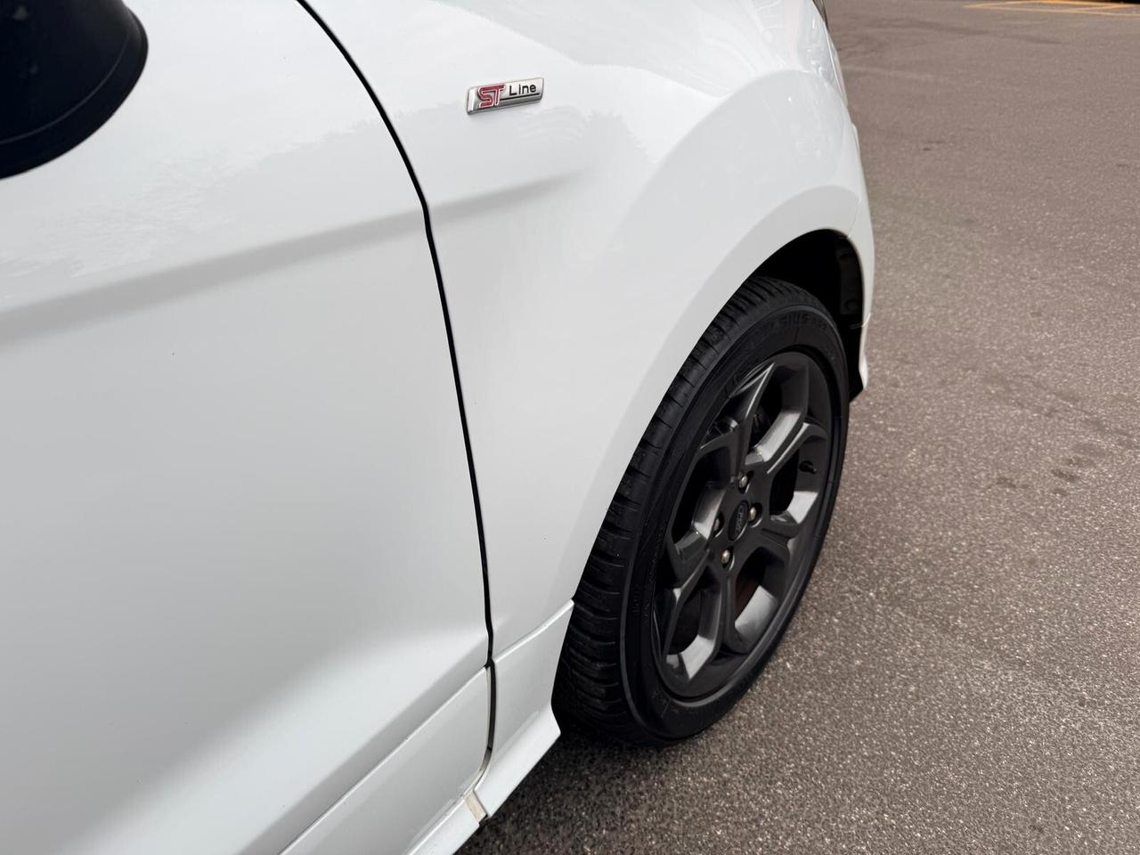 Ford EcoSport ST LINE CAMBIO AUTOMATICO