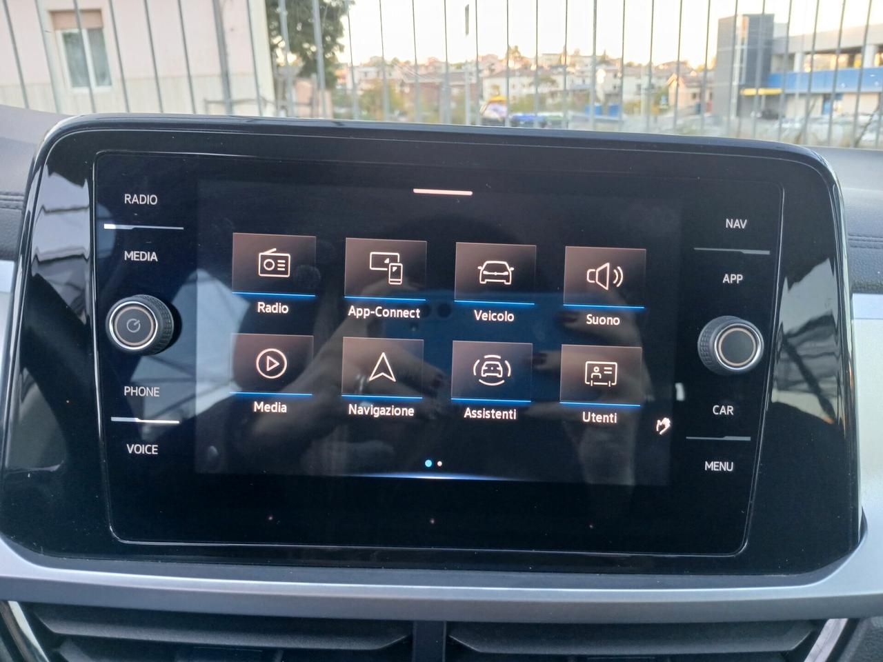 VOLKSWAGEN T-ROC 1.0 TSI 110CV 2023