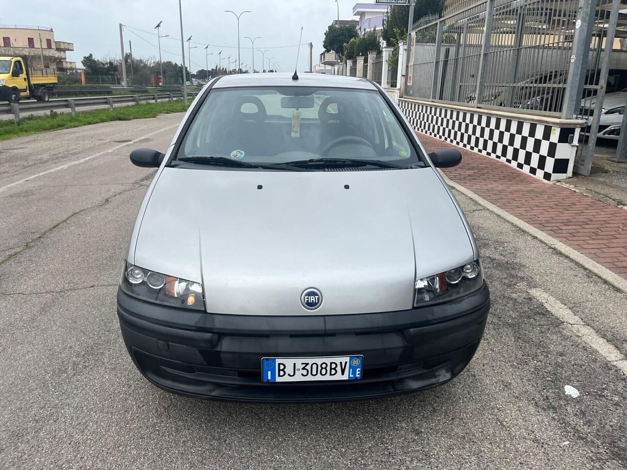 Fiat Punto 1.2i cat 5 porte SX