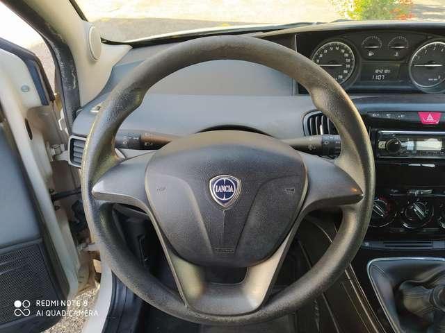 Lancia Ypsilon Ypsilon III 1.2 Silver ecochic Gpl 69cv