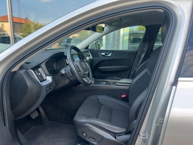 VOLVO XC60 B4 AWD GEARTRONIC 197CV MOMENTUM PRO