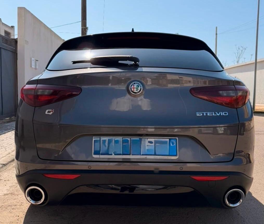Alfa Romeo Stelvio 2.2 Turbodiesel 210 CV AT8 Q4 B-Tech