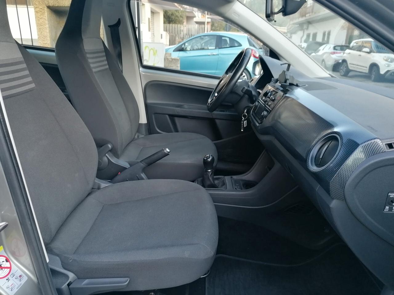 Volkswagen Up 1.0 5p. Comfortline 35000km