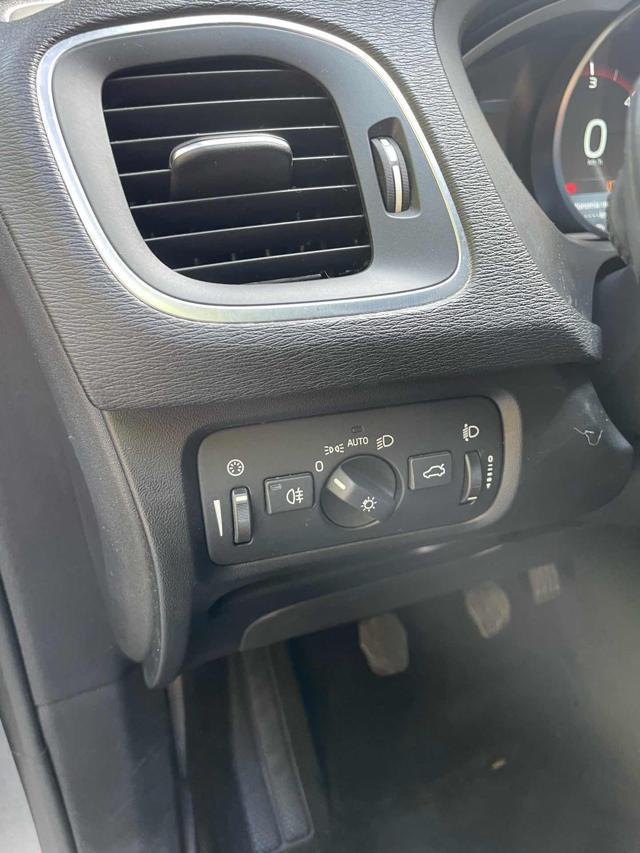VOLVO V40 D2 1.6 Momentum