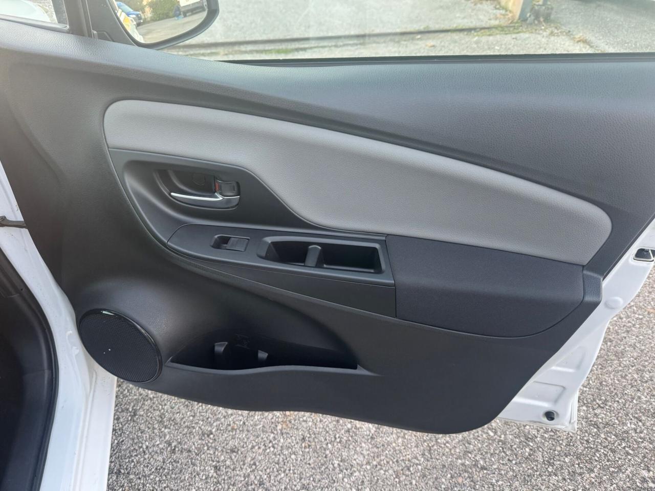 Toyota Yaris 1.5 Hybrid 5 porte Active