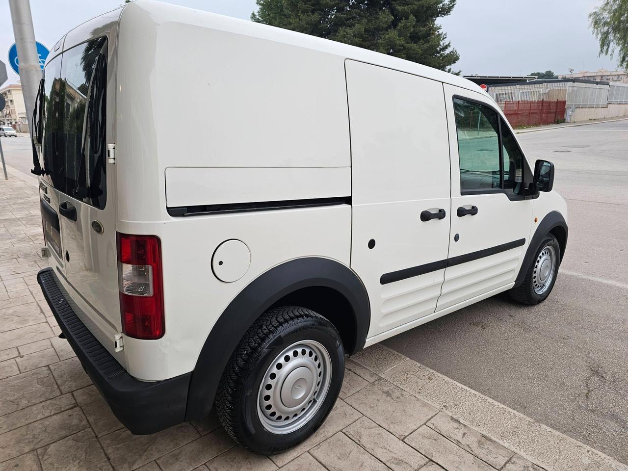 FORD TRANSIT CONNECT 200T LX 1.8 TDCI 90CV