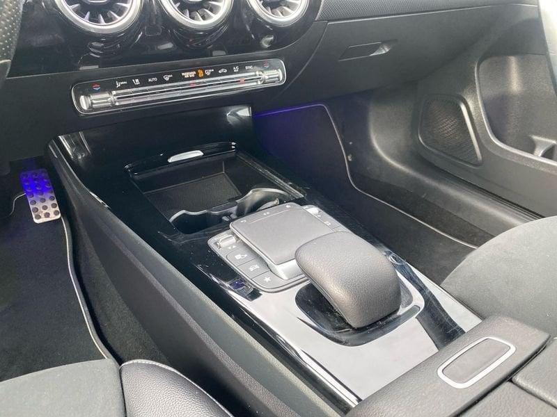 Mercedes-Benz Classe A A 180 d Premium Night edition auto