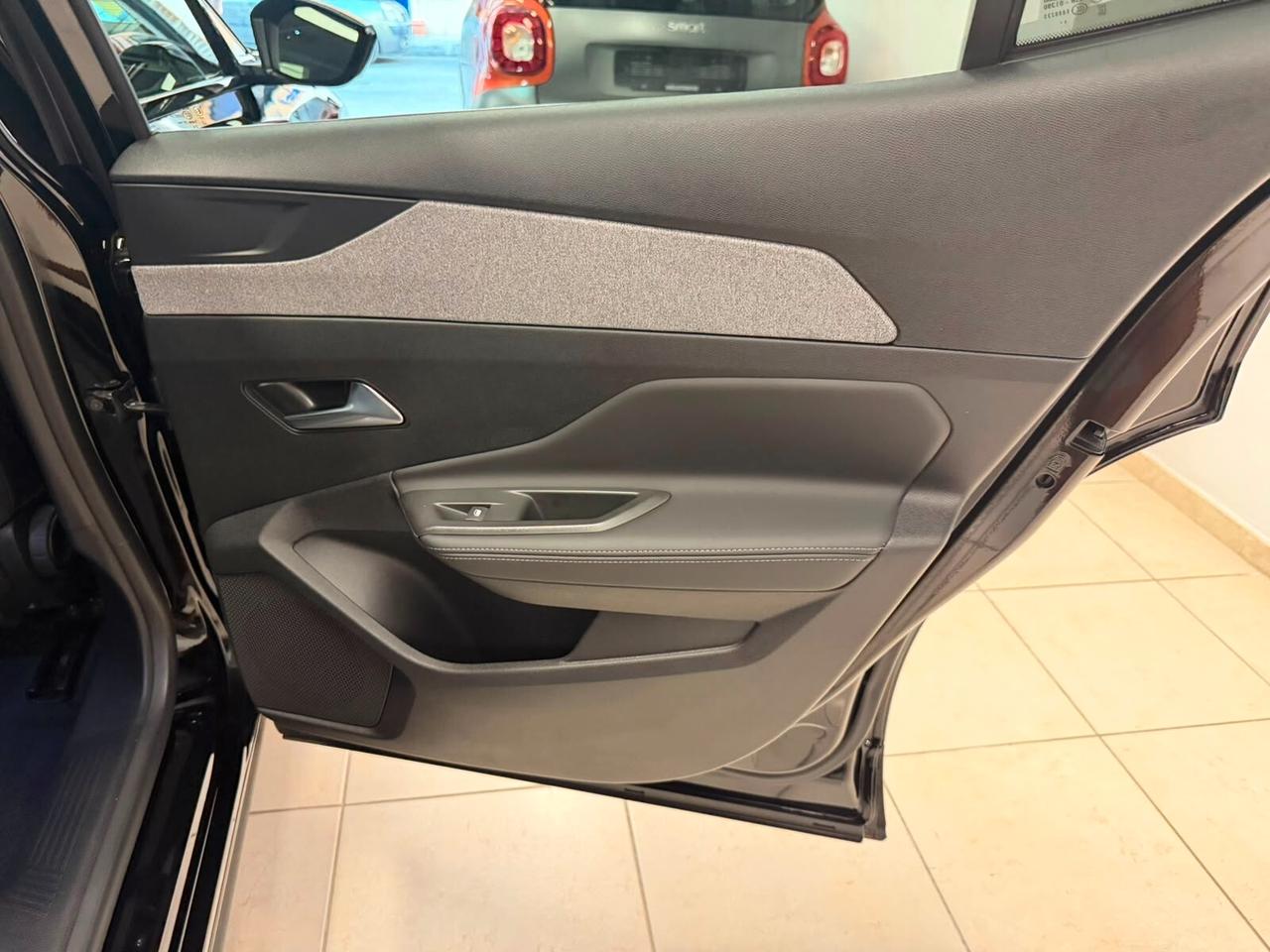 Peugeot 408 Hybrid 136 e-DCS6 Allure RATE A PARTIRE DA 255 € AL MESE