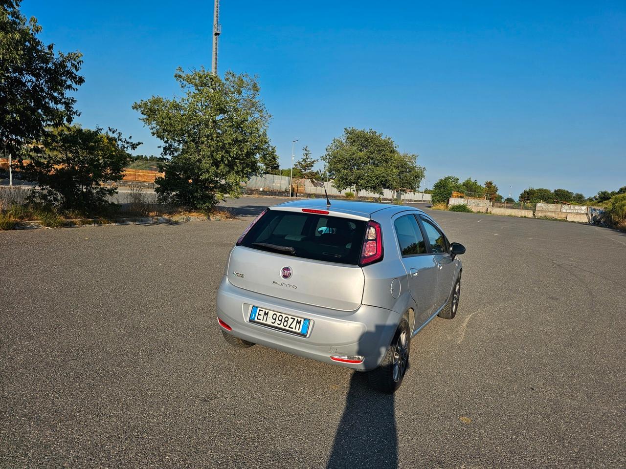 Fiat Punto 1.4 8V 77cv 5 porte Natural Power Lounge Metano originale 2028