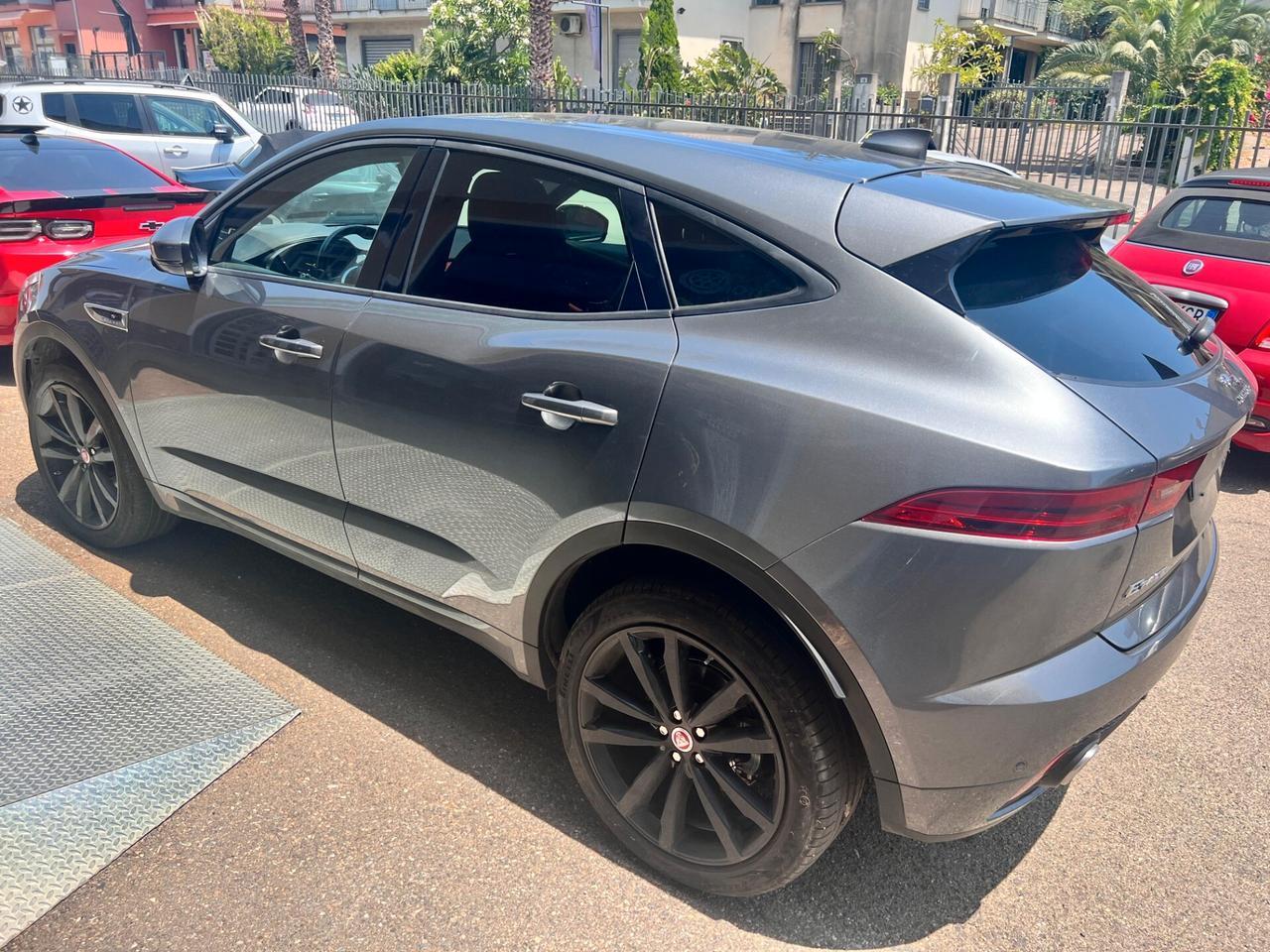 Jaguar E-Pace 2.0D 150 CV AWD aut. R-Dynamic SE