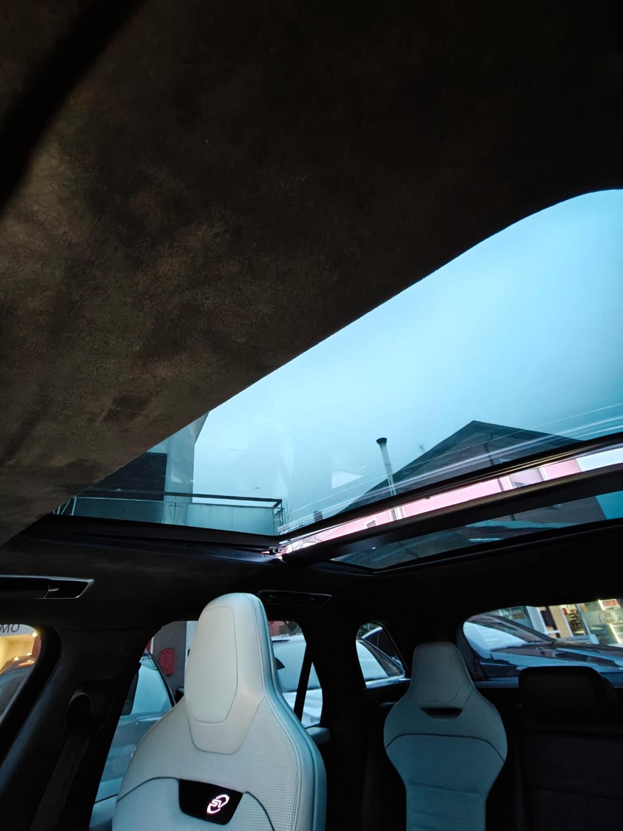 Land Rover Range Sport 4.4 V8 635 CV SV Edition One