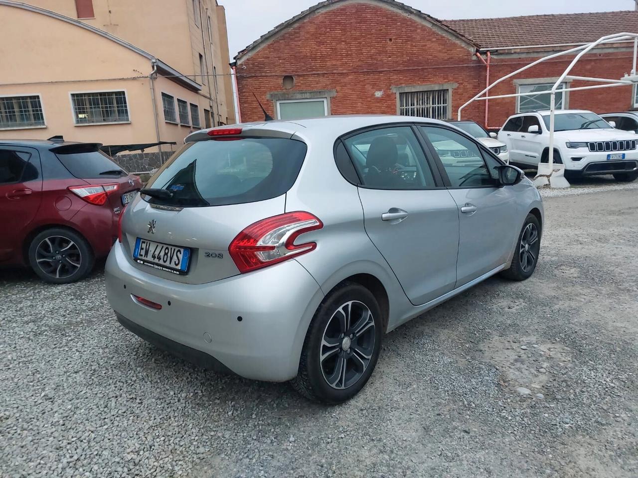Peugeot 208 PureTech 82 5 P STUPENDA OK NEOPATENTATI