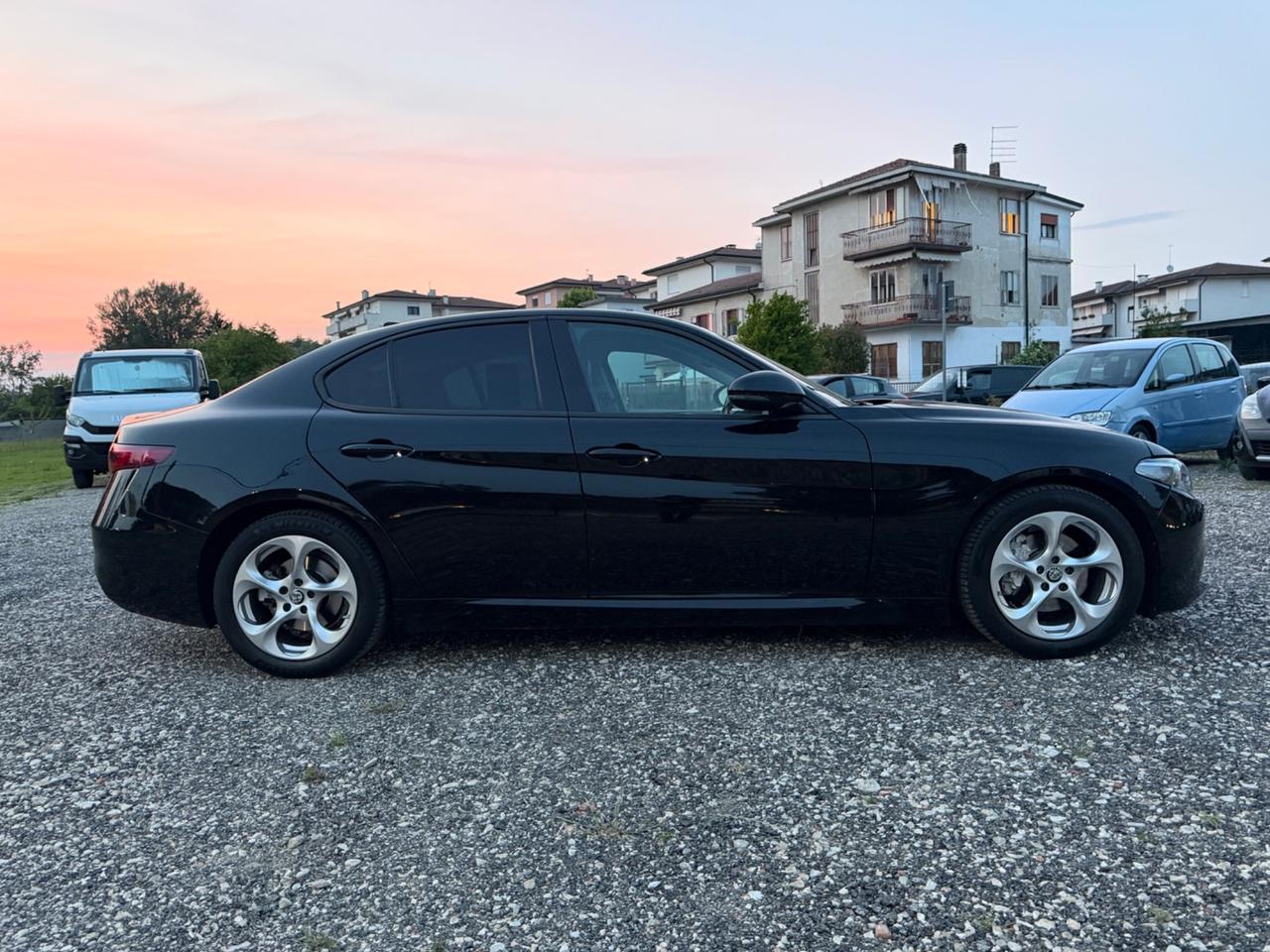Alfa Romeo Giulia 2.2 Turbodiesel 190 CV AT8 Lusso