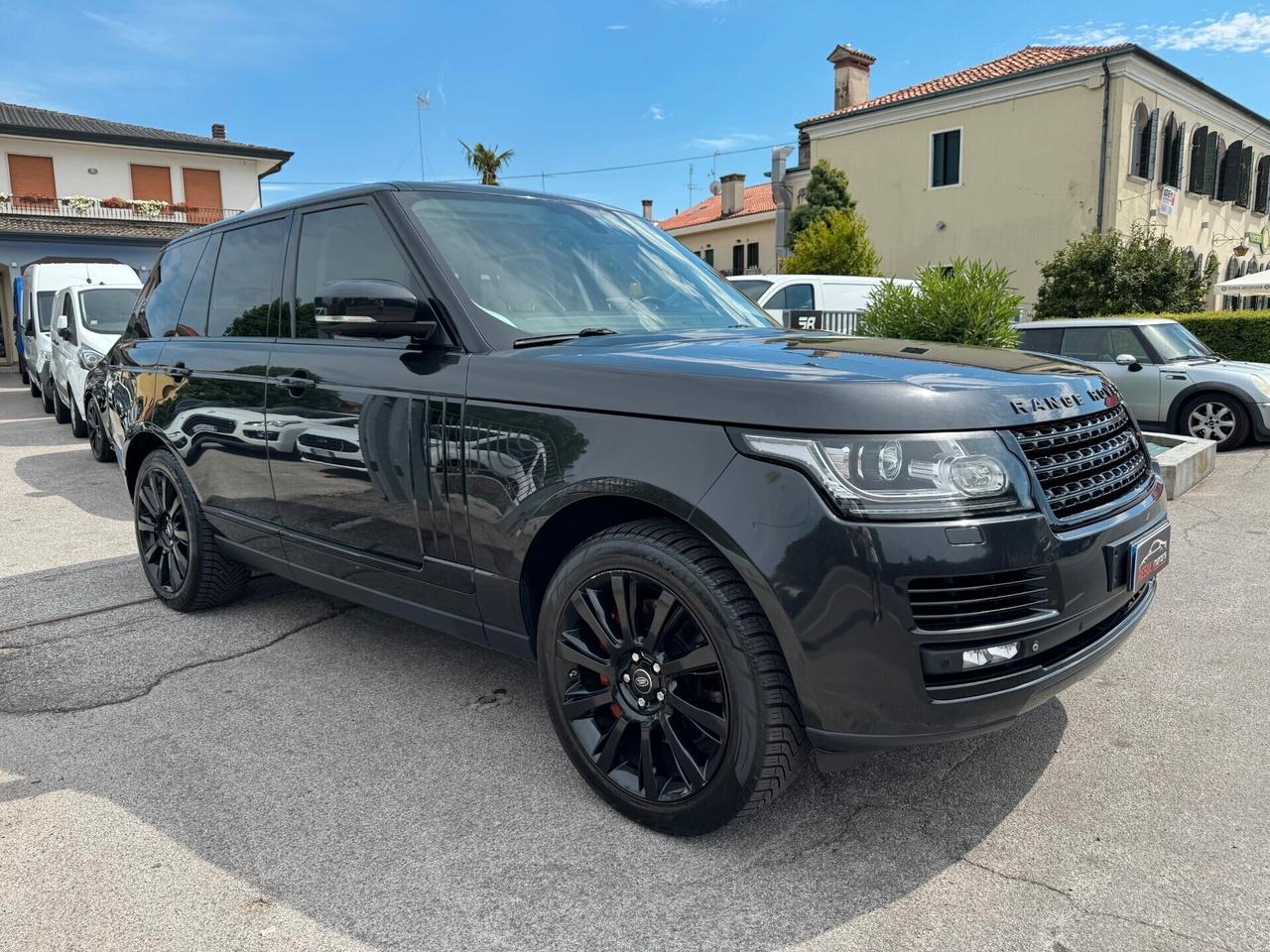 Land Rover Range 4.4 SDV8 Vogue LWB