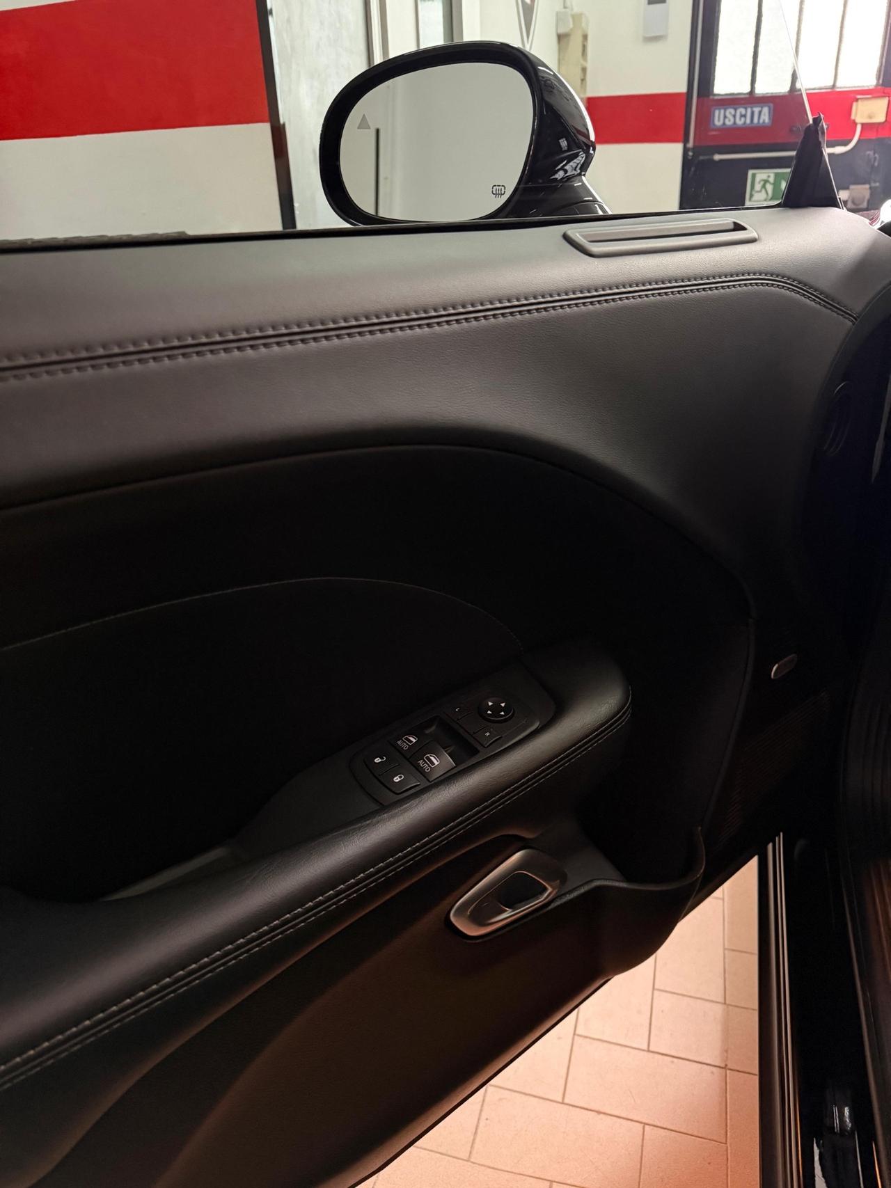 Dodge Challenger 3600 V6 km 41000 Permuto