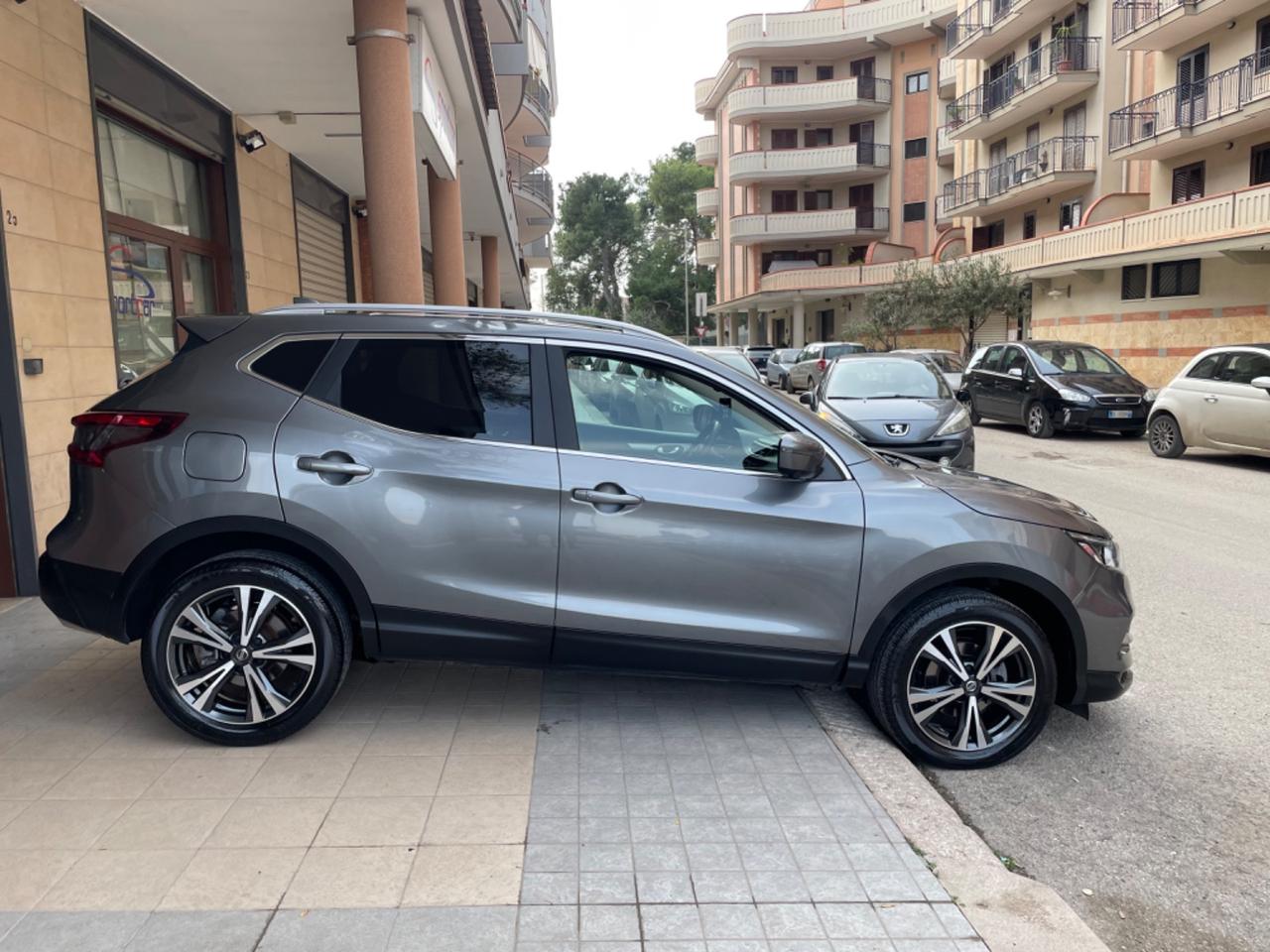 Nissan Qashqai 1.5 dCi N-Connect " TETTO NAVY LED 360"