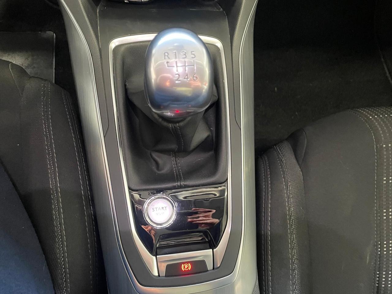 Peugeot 308 BlueHDi 120cv