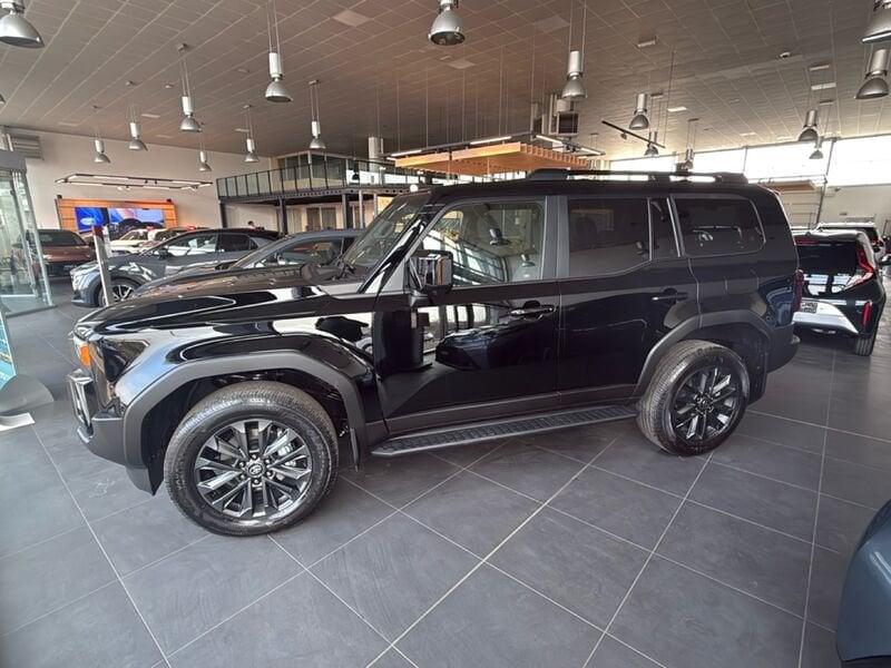 Toyota Land Cruiser 2.8L Diesel 48V MHEV Lounge A/T