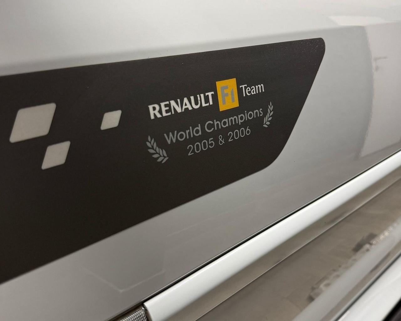 Renault Clio 2.0 16V 200CV 3 porte RS F1 Team