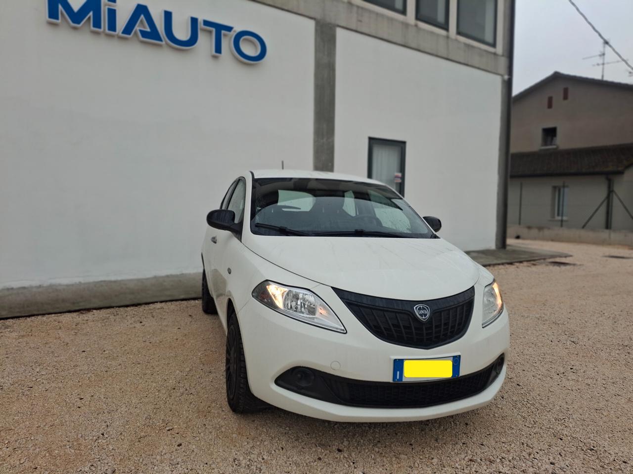 Lancia Ypsilon 1.0 FireFly 5 porte S&S Hybrid Gold