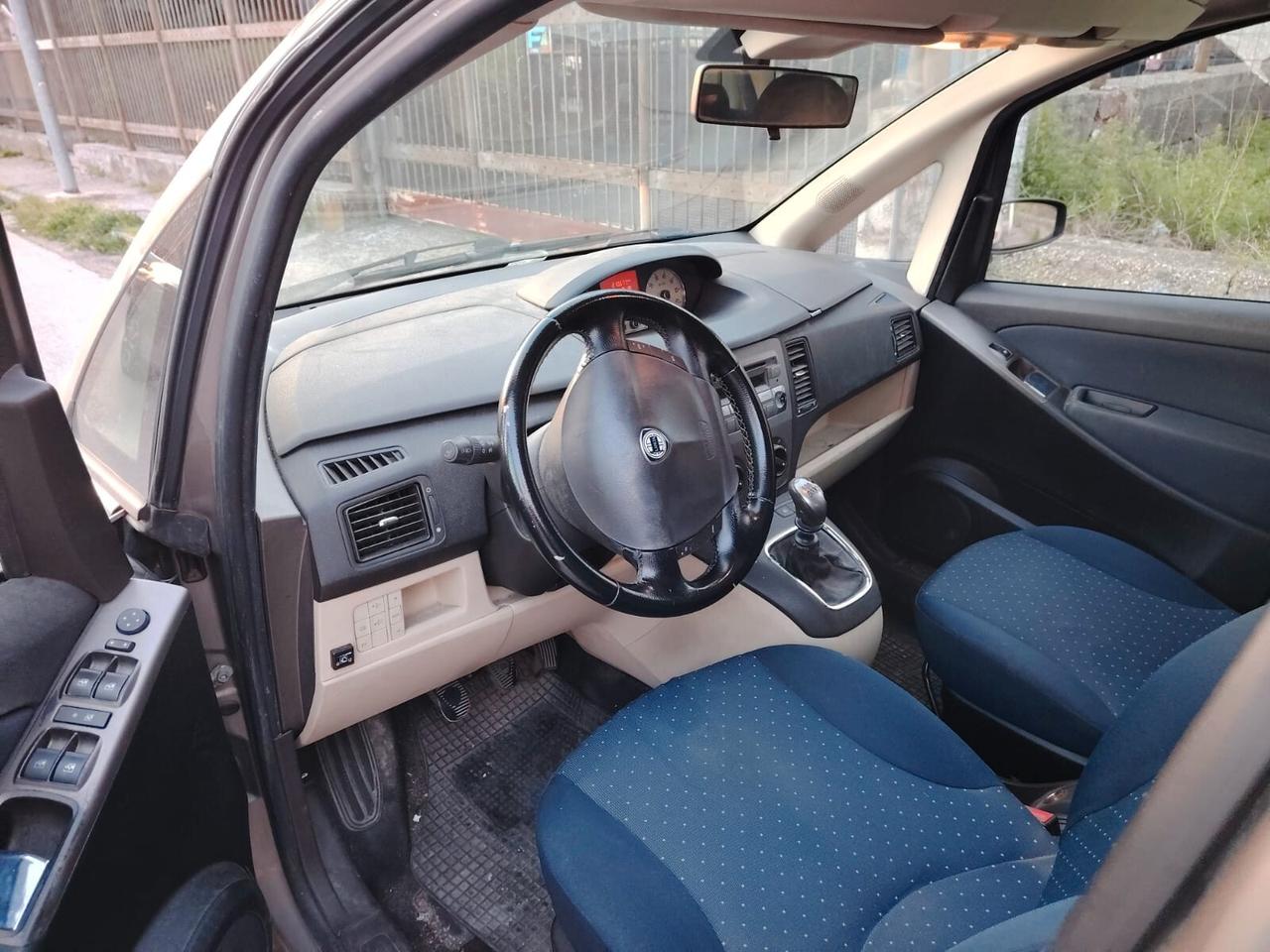 Lancia MUSA 1.4 16V Oro 100