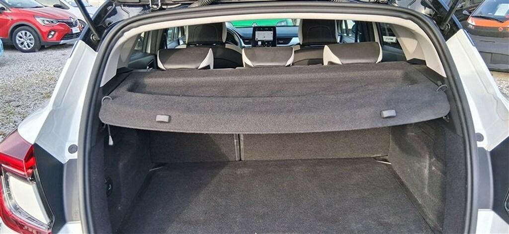 Renault Captur 1.6 Hybrid E-Tech Engineered Auto