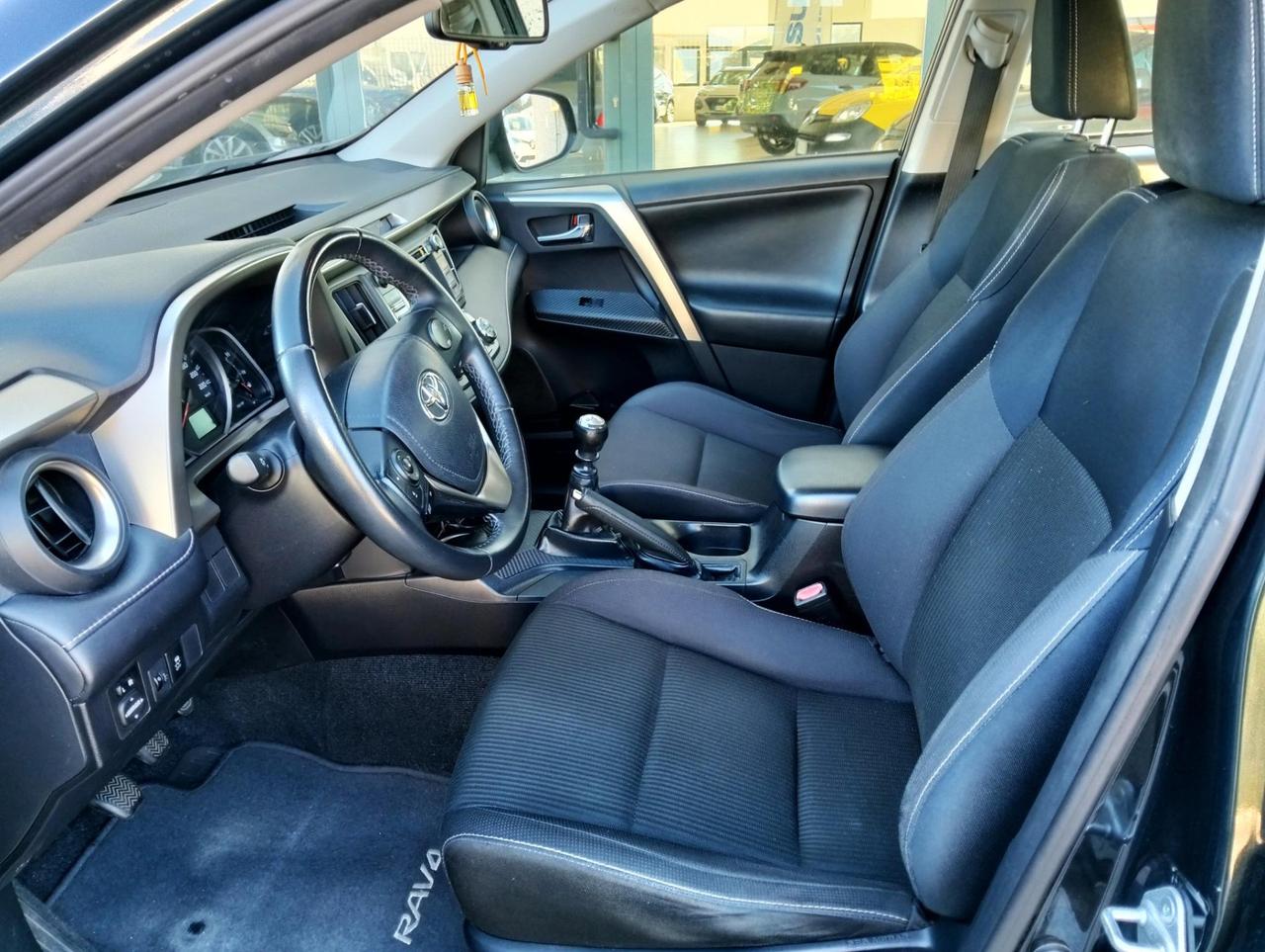 Toyota RAV4 5 Porte Rav4 2.0 d-4d Active 2wd 124cv mt