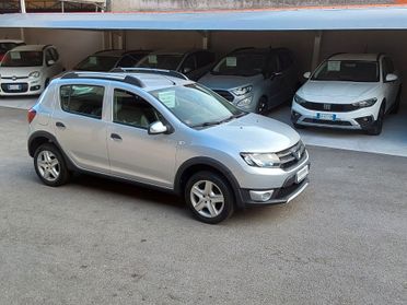 Dacia Sandero Stepway 0.9 TCe GPL Di Serie 90CV .
