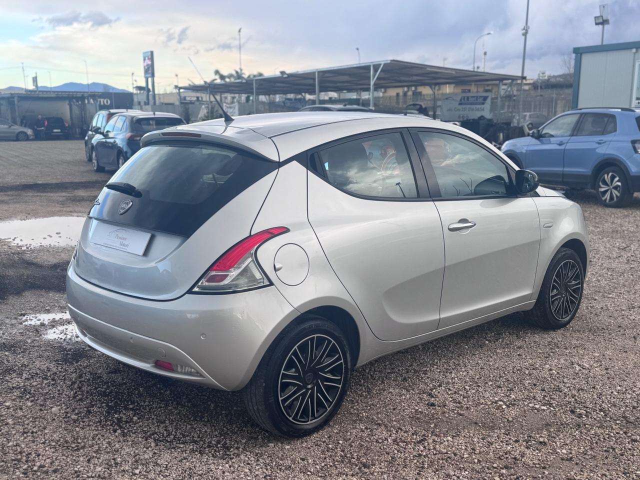 Lancia Ypsilon 1.2 69 CV 5 porte GPL Ecochic Gold