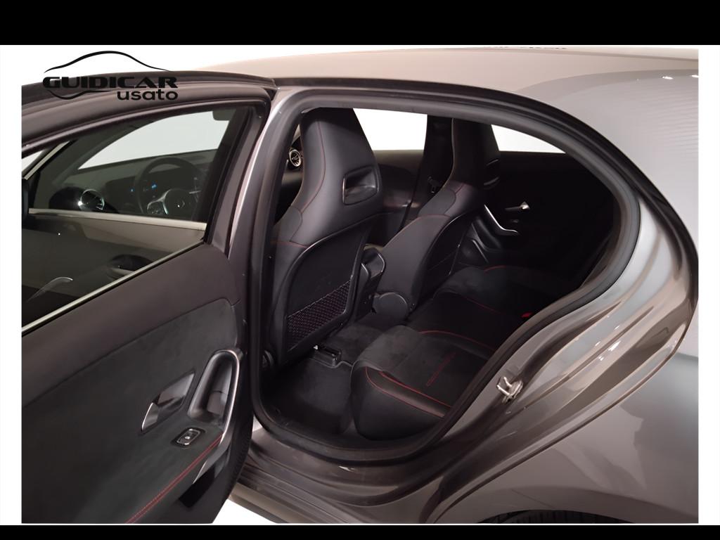 Mercedes-Benz Classe A - W177 2018 - A 200 d Premium Night edition auto