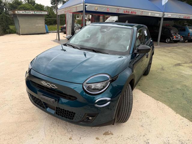 FIAT 600 Hybrid 110 CV DCT MHEV Icon