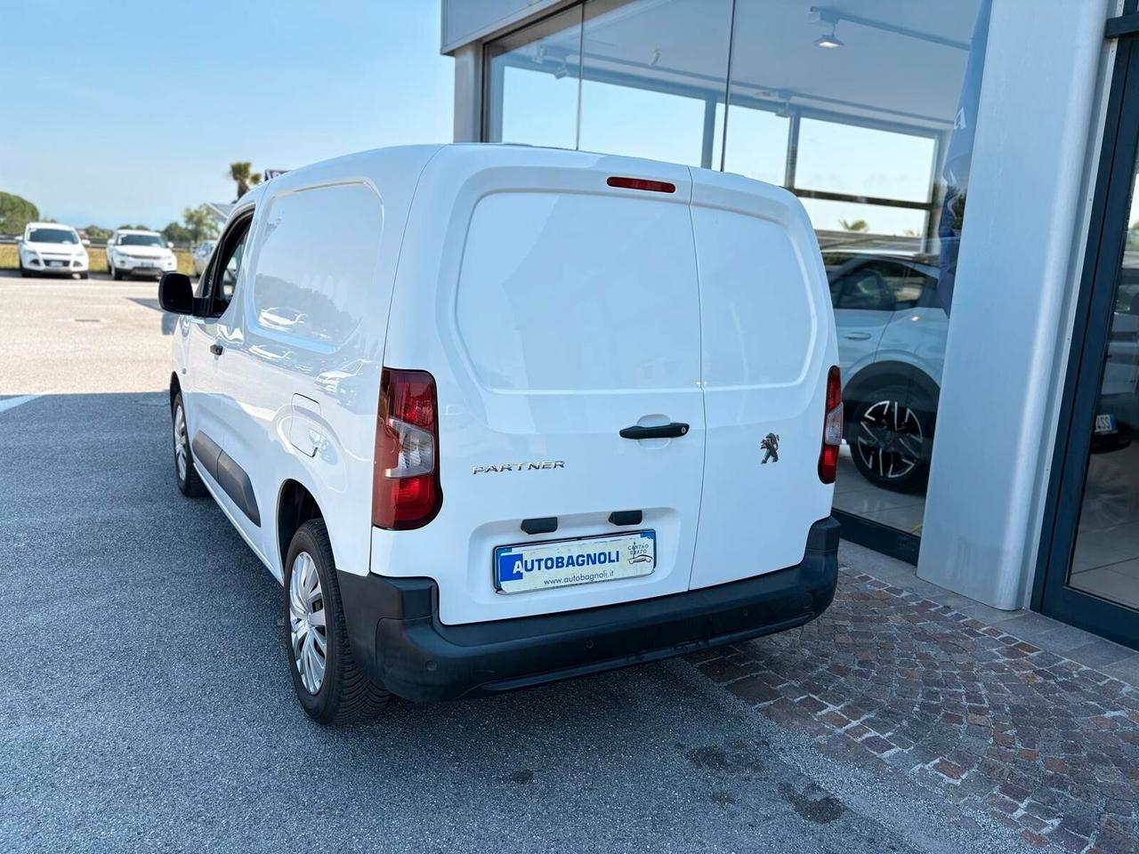 Peugeot Partner PREMIUM BlueHDi 100 L1 PC SPOTICAR
