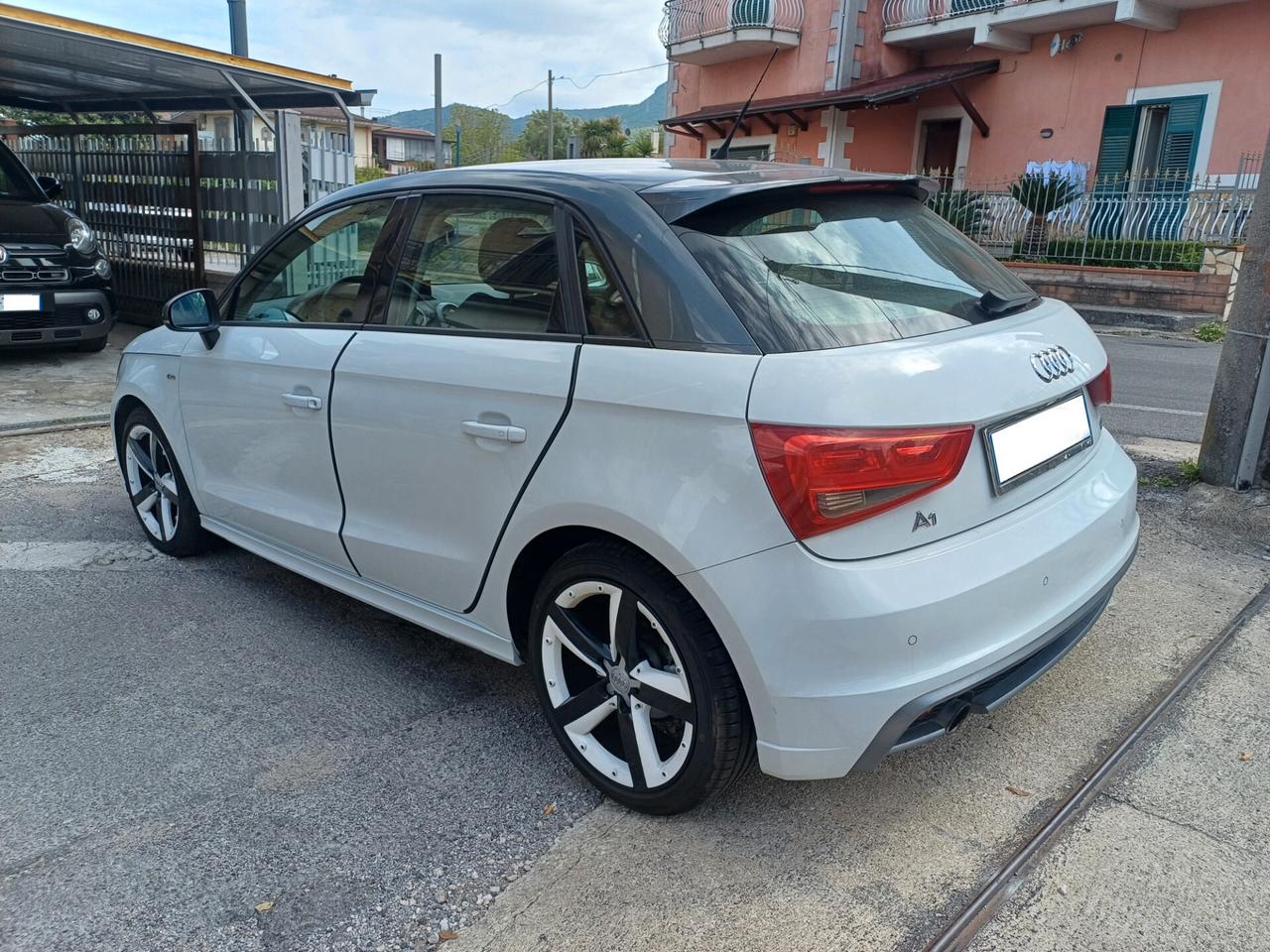 Audi A1 SPB 1.6 TDI S Tronic Attraction S Line Edition Plus