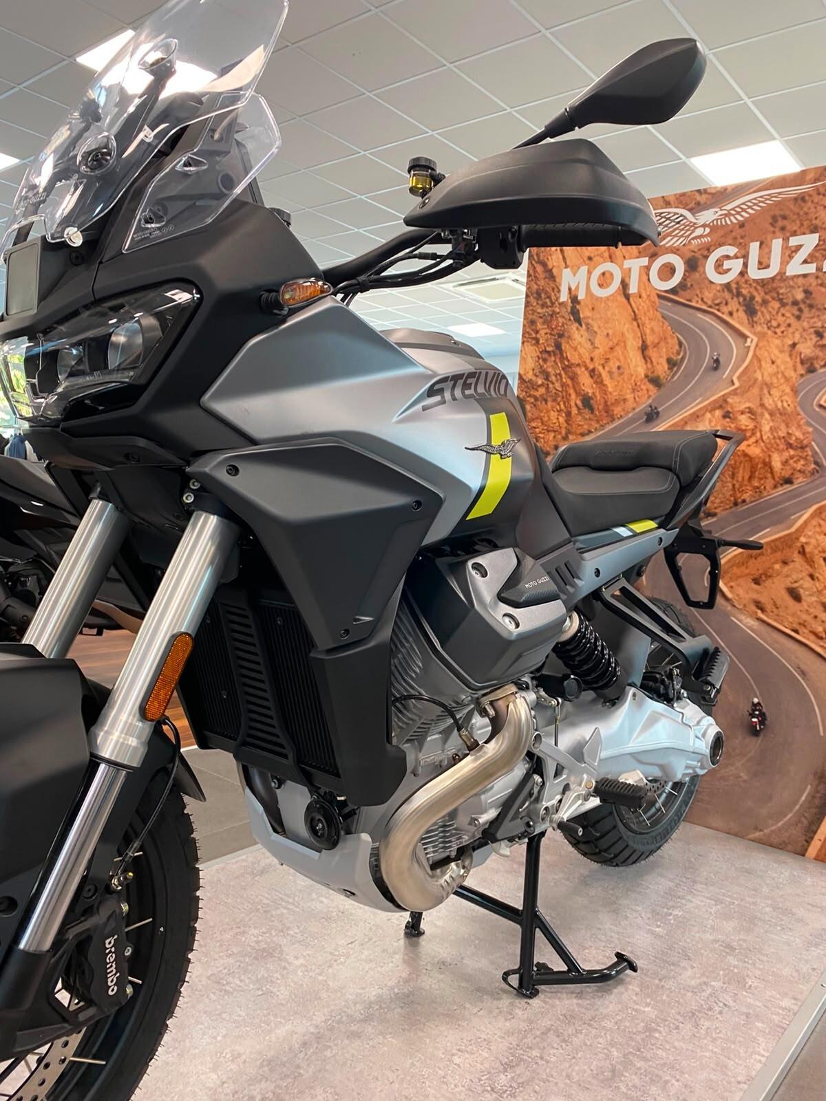 Moto Guzzi Stelvio