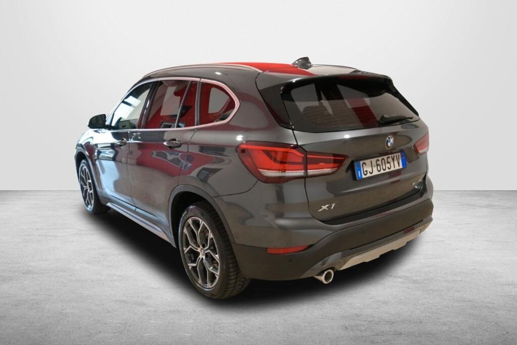 BMW X1 16D 115CV STEPTRONIC S-DRIVE XLINE PLUS ( FARI LED - PELLE - AMBIENT LIGHTS - CRUISE - NAVI - PARK ASSISTANT - TELECAMERA POST. - CERCHI 18 )