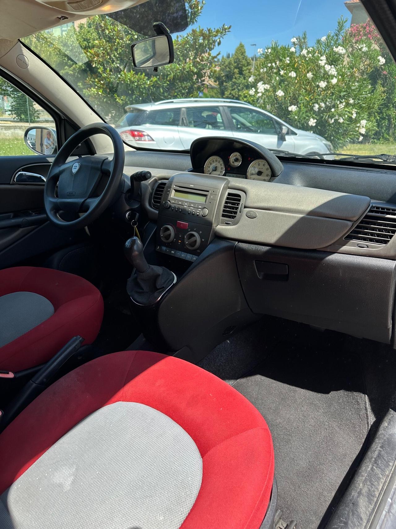 Lancia Ypsilon 1.3 Multijet 16V Platino