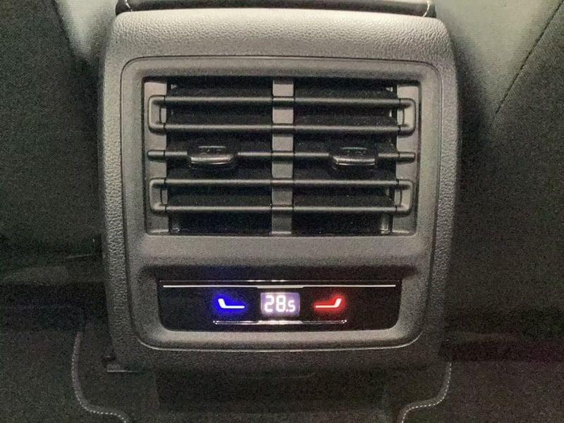 Volkswagen Golf 2.0 TDI MOVE Navi ACC Cockpit App Connect
