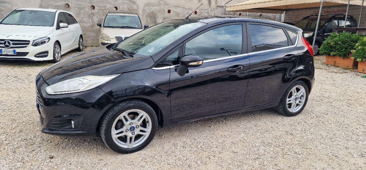 FORD Fiesta 1.5 TDCi 75CV 5p. Titanium