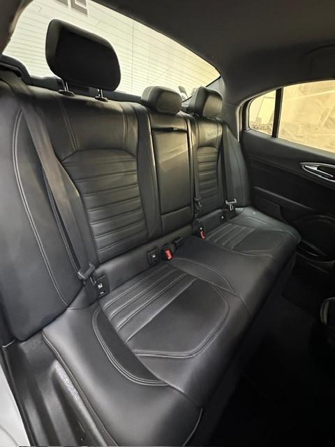 Alfa Romeo Giulia 2.2 Turbodiesel 210 CV AT8 AWD Q4 Veloce